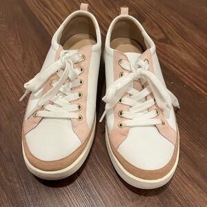 Vionic White and Pink Winny Sneakers Leather Size 9.5